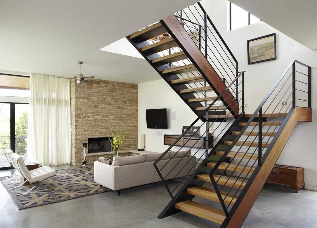 Xem hướng phong thủy khi xây cầu thang sẽ đem đến nhiều may mắn, tài lộc cho gia chủ
