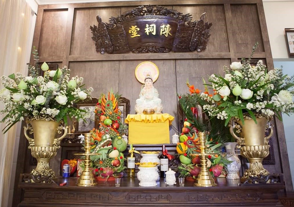 Những vật dụng không thể thiếu trong ngày cưới trên bàn thờ gia tiên mà gia chủ cần lưu ý