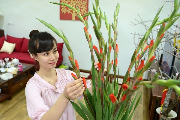 Cắm hoa bàn thờ ngày Tết 1