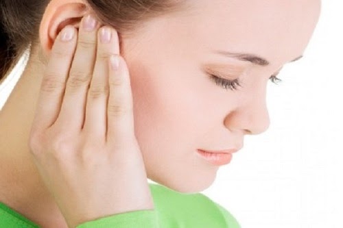 điềm báo nóng tai