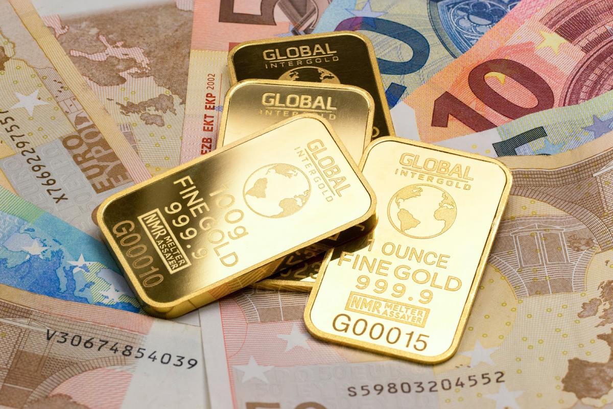 Nhặt được thỏi vàng