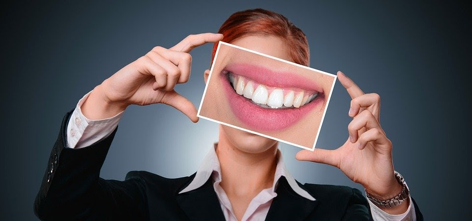 giật môi trên báo hiệu điều gì
