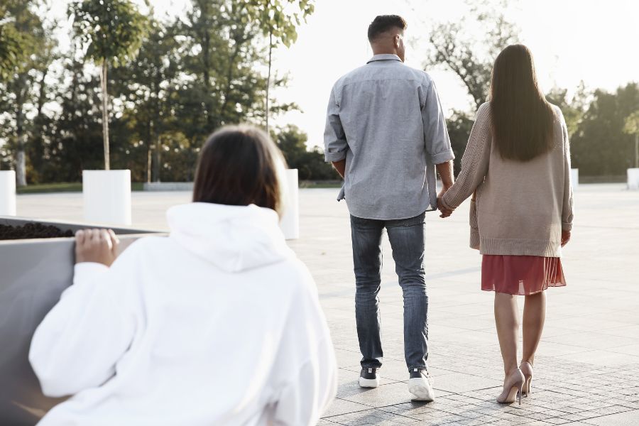 Nằm mơ thấy chồng ngoại tình với người yêu cũ
