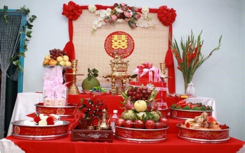 Bàn thờ gia tiên ngày cưới của người miền Bắc
